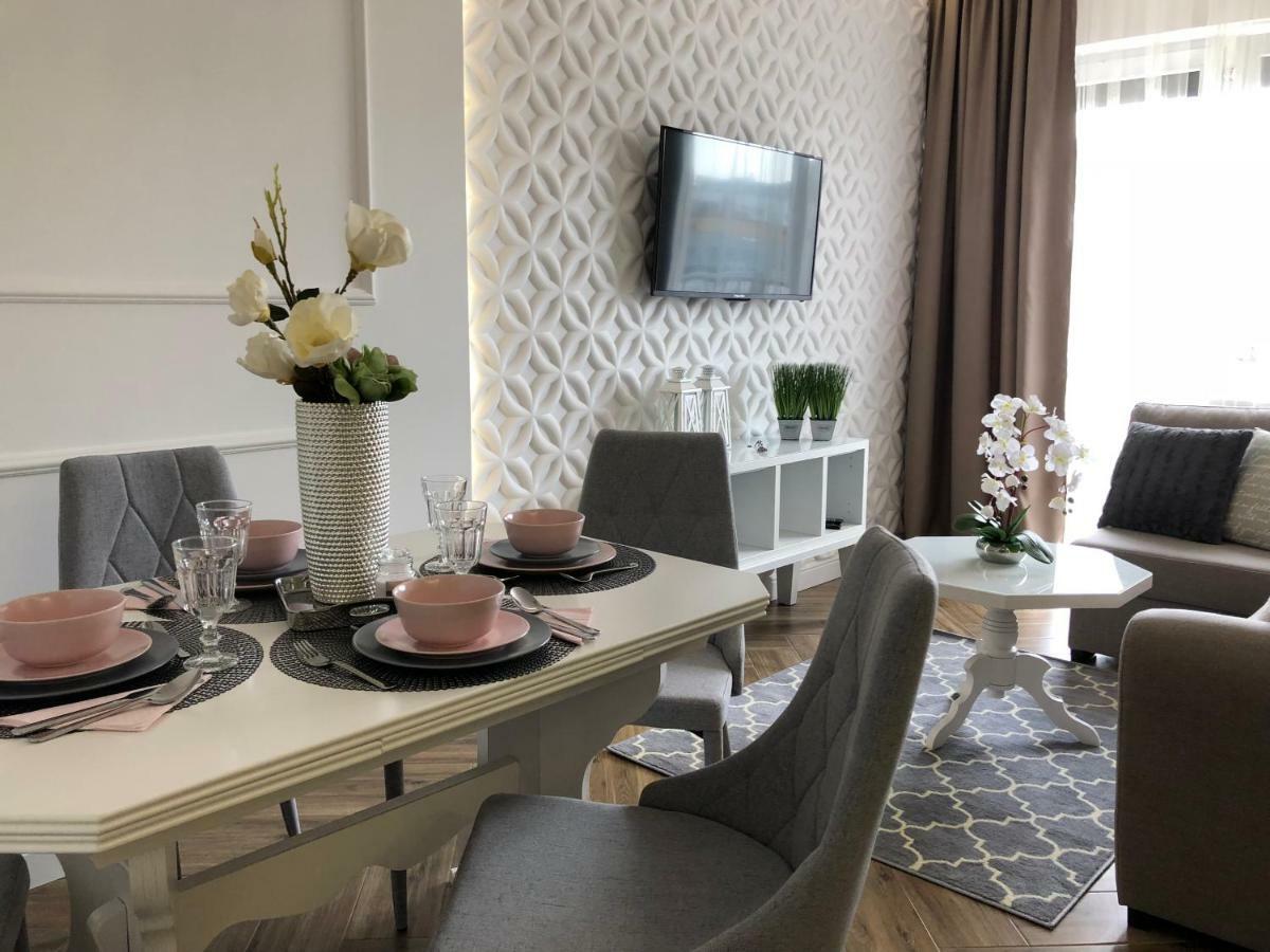 Family & Business Elegant Apartments Ul Warszawska - 2 Bedroom, Balcony, Parking Kielce Extérieur photo