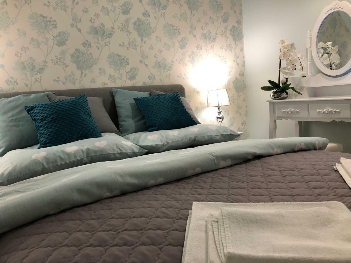 Family & Business Elegant Apartments Ul Warszawska - 2 Bedroom, Balcony, Parking Kielce Extérieur photo