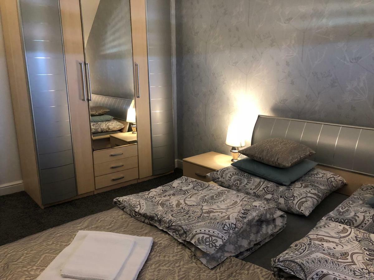 Family & Business Elegant Apartments Ul Warszawska - 2 Bedroom, Balcony, Parking Kielce Extérieur photo