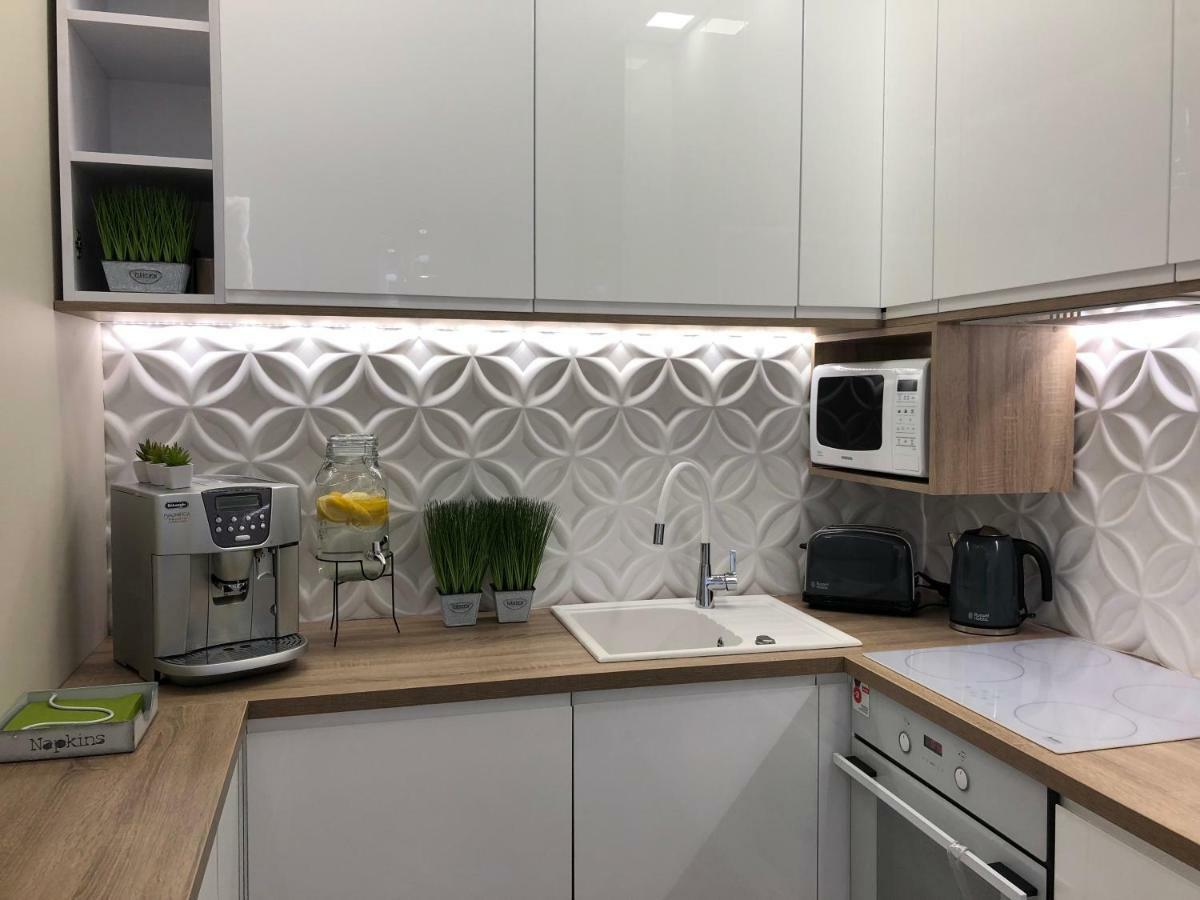 Family & Business Elegant Apartments Ul Warszawska - 2 Bedroom, Balcony, Parking Kielce Extérieur photo