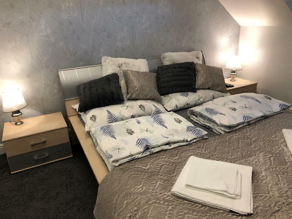 Family & Business Elegant Apartments Ul Warszawska - 2 Bedroom, Balcony, Parking Kielce Extérieur photo