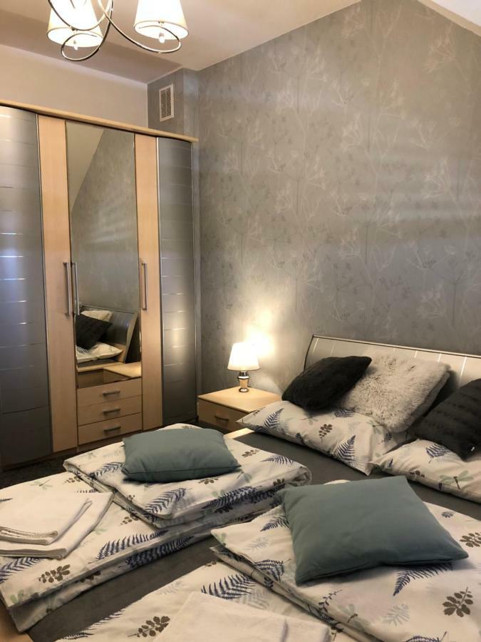 Family & Business Elegant Apartments Ul Warszawska - 2 Bedroom, Balcony, Parking Kielce Extérieur photo